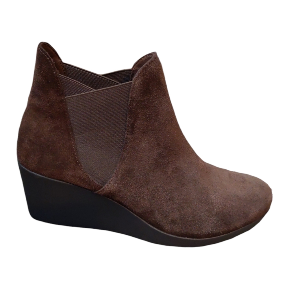 Crocs Leigh Wedge Chelsea Boot Like New